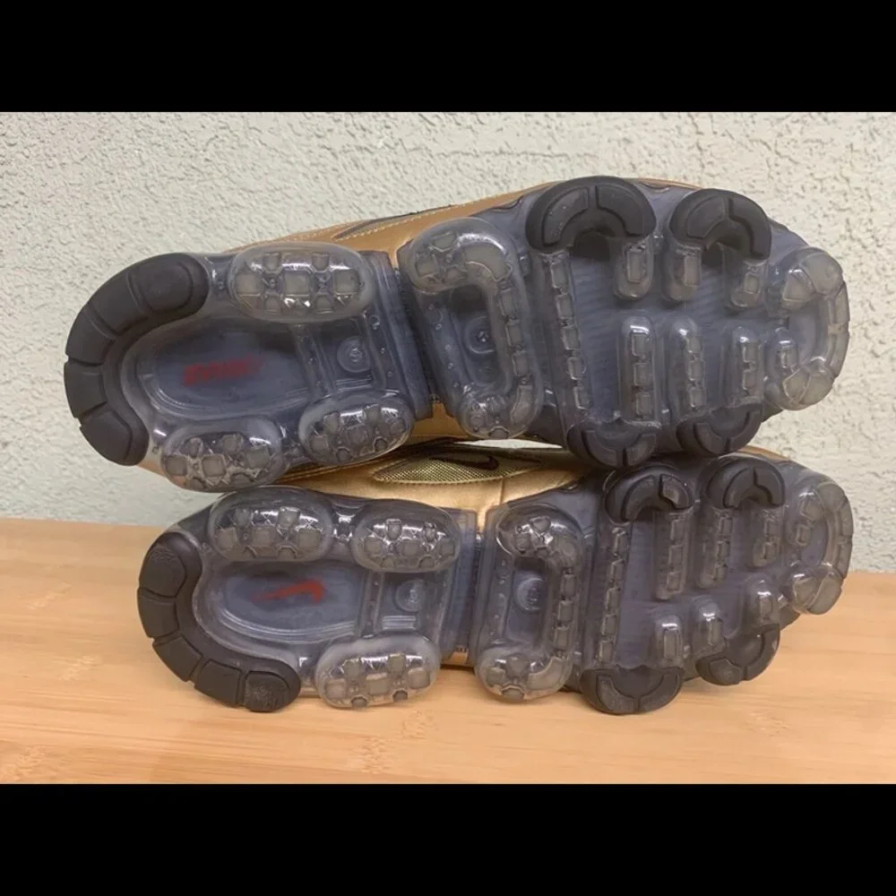 Size 10.5‎ - Nike Air VaporMax 97 Metallic Gold 2018